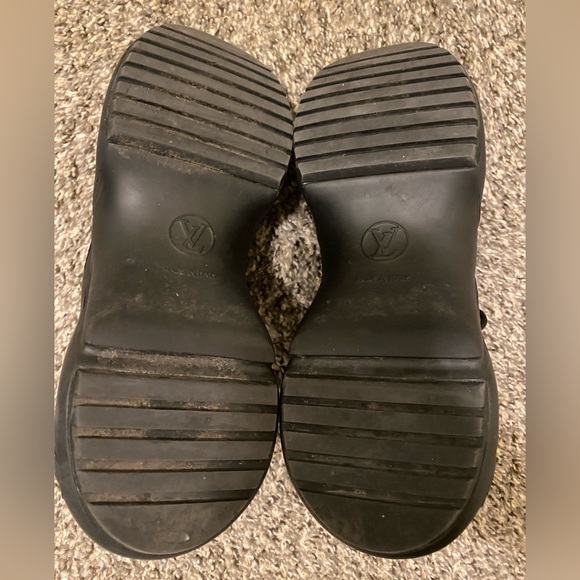 Authentic Louis Vuitton LV Archlight Sneaker Size US 8.5 EU 38.5 - Picture 9 of 16